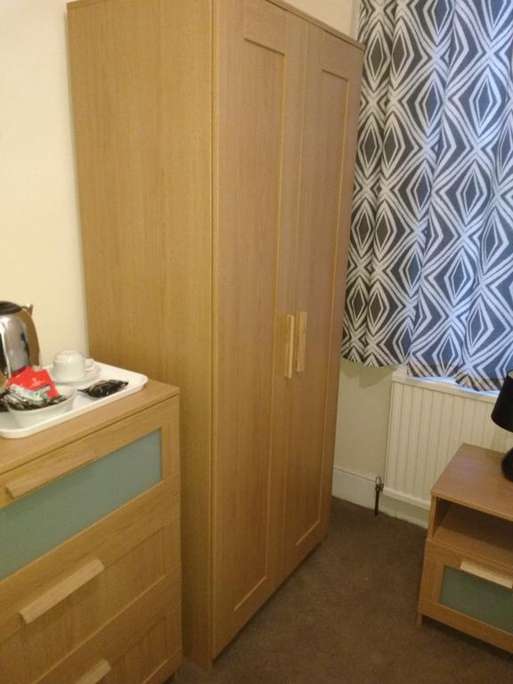 Acton Lodge Guest House ロンドン 部屋 写真
